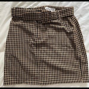 Hollister mini skirt!